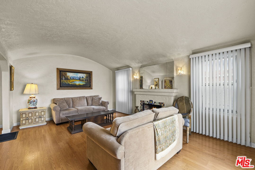 MLS #25615427 image #4