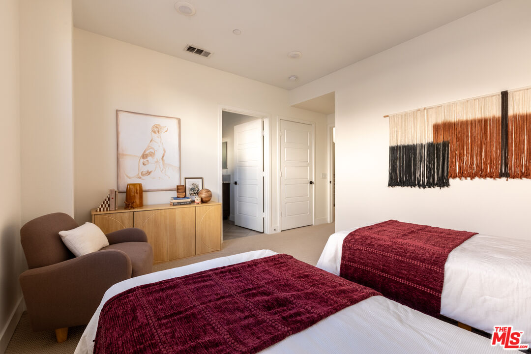 MLS #25615487 image #24