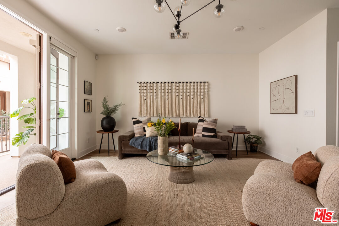 MLS #25615487 image #2