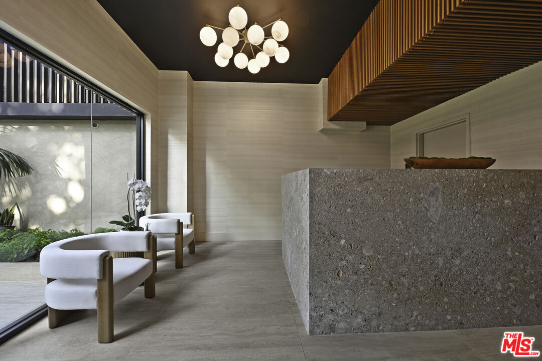 MLS #25615535 image #2