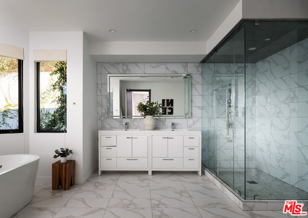 MLS #25615609 image #17