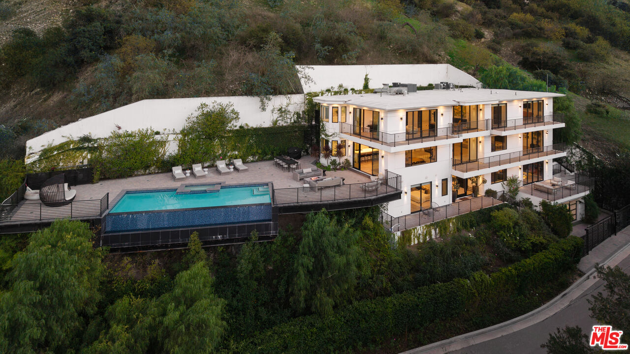 MLS #25615609 image #1