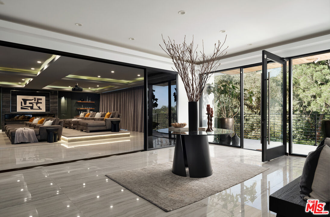 MLS #25615609 image #2