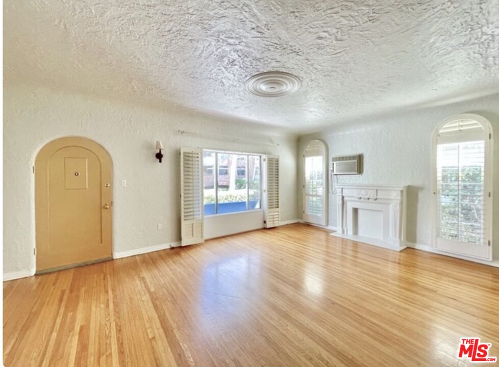 MLS #25615697 image #3