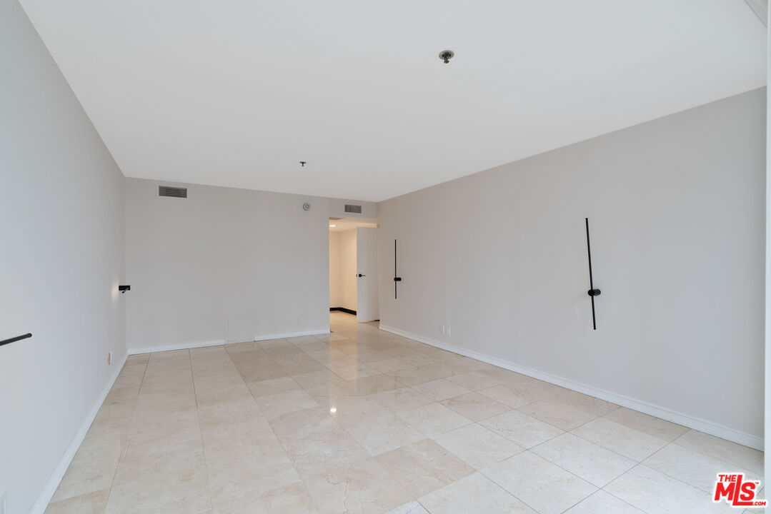 MLS #25615699 image #14