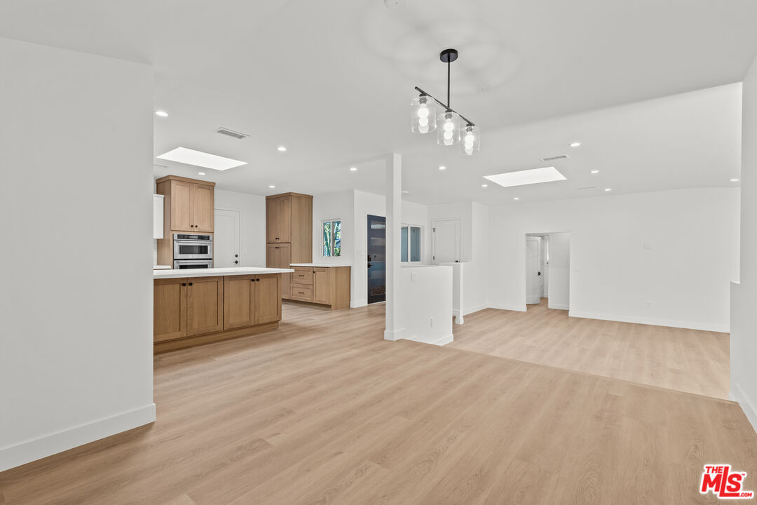 MLS #25615703 image #9