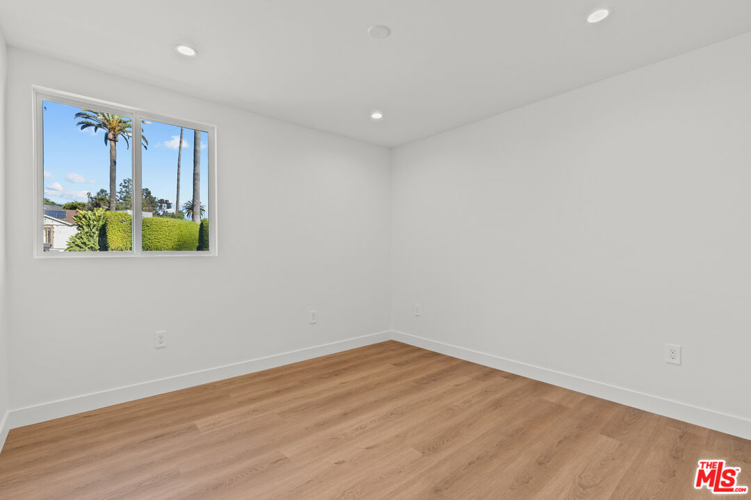 MLS #25615703 image #13