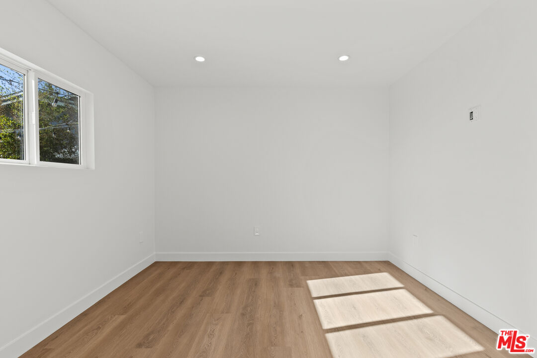 MLS #25615703 image #15