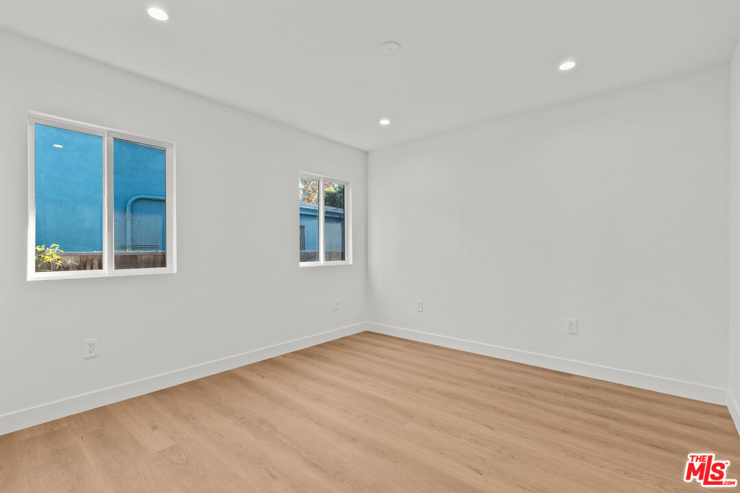 MLS #25615703 image #16