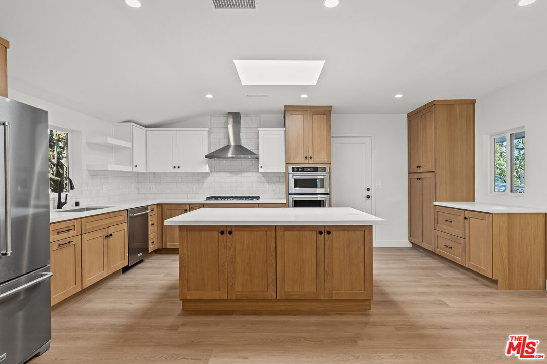 MLS #25615703 image #3