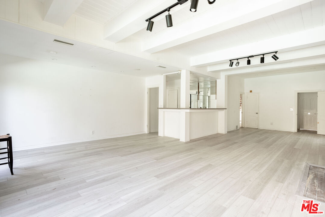 MLS #25615747 image #11