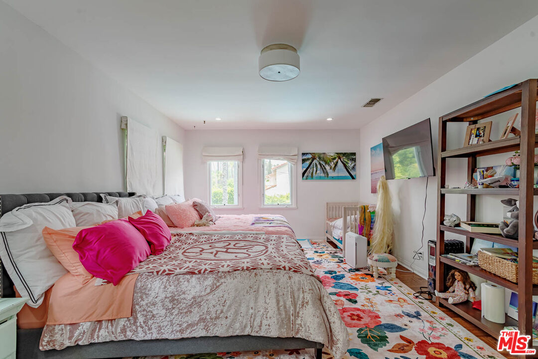 MLS #25615747 image #19