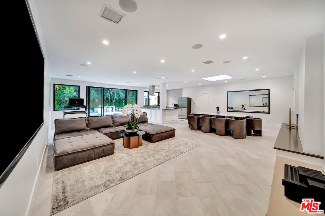 MLS #25615823 image #21