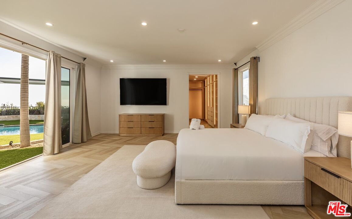 MLS #25615835 image #16