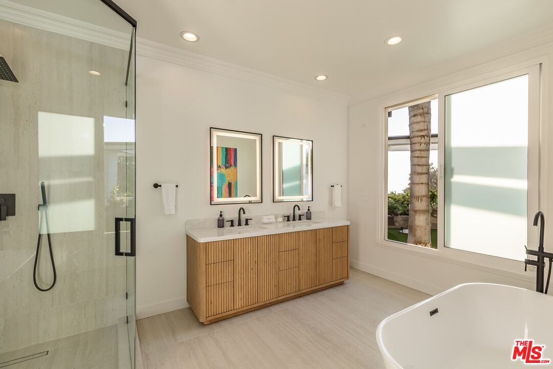 MLS #25615835 image #18