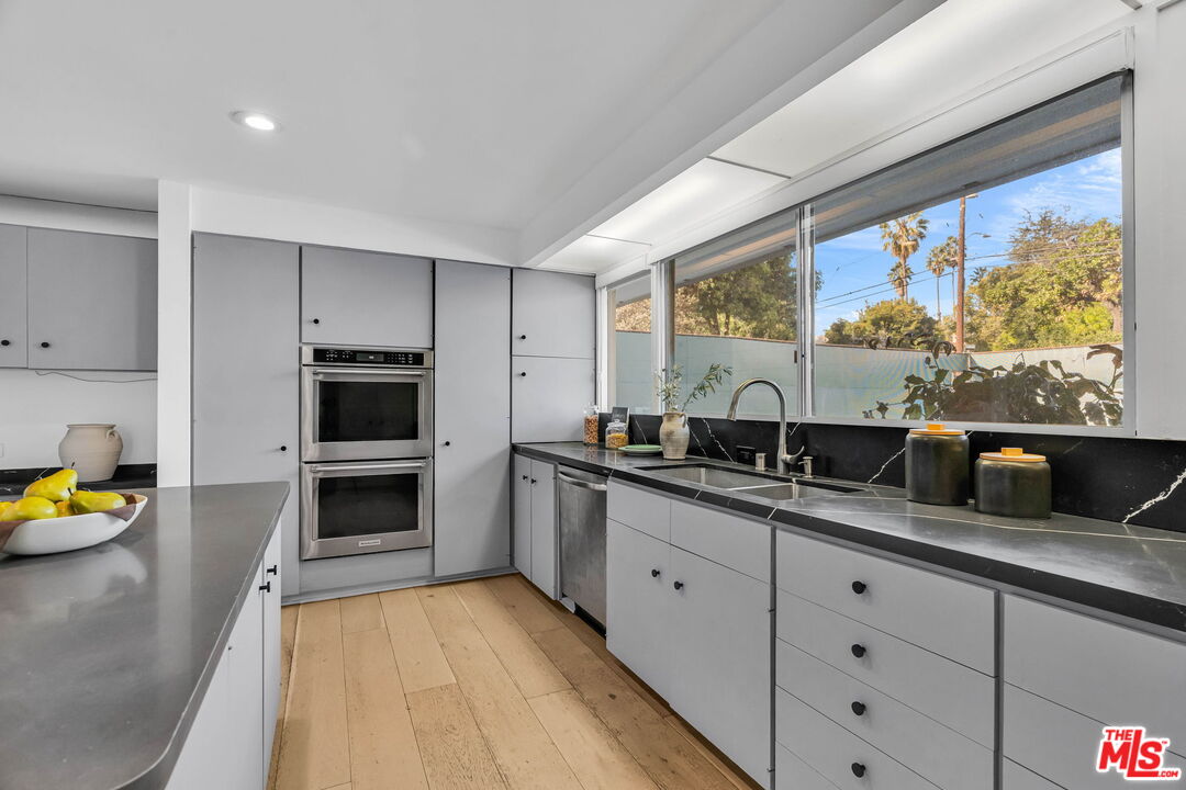 MLS #25615857 image #16