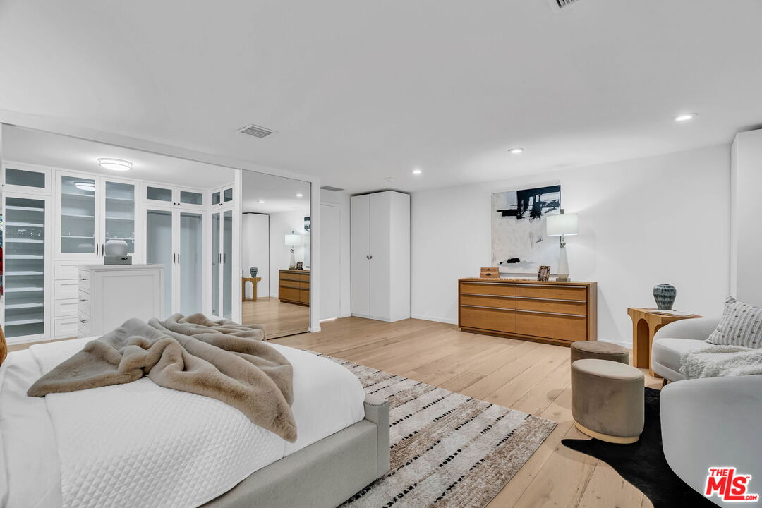 MLS #25615857 image #21