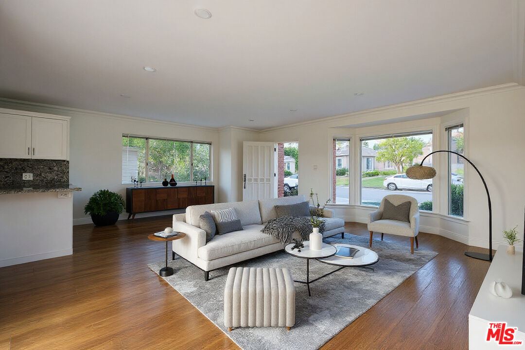 MLS #25615865 image #2