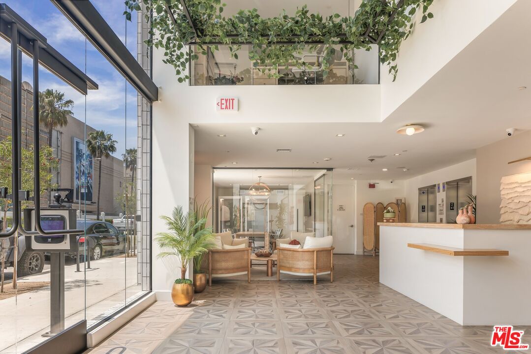 MLS #25615883 image #1