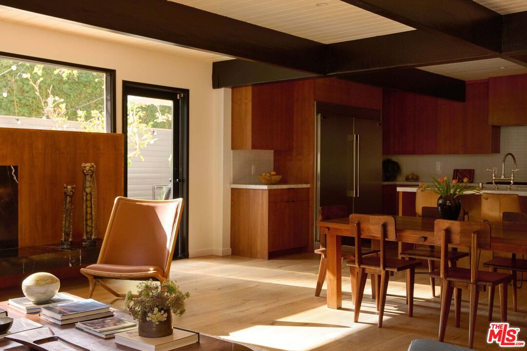 MLS #25615907 image #2