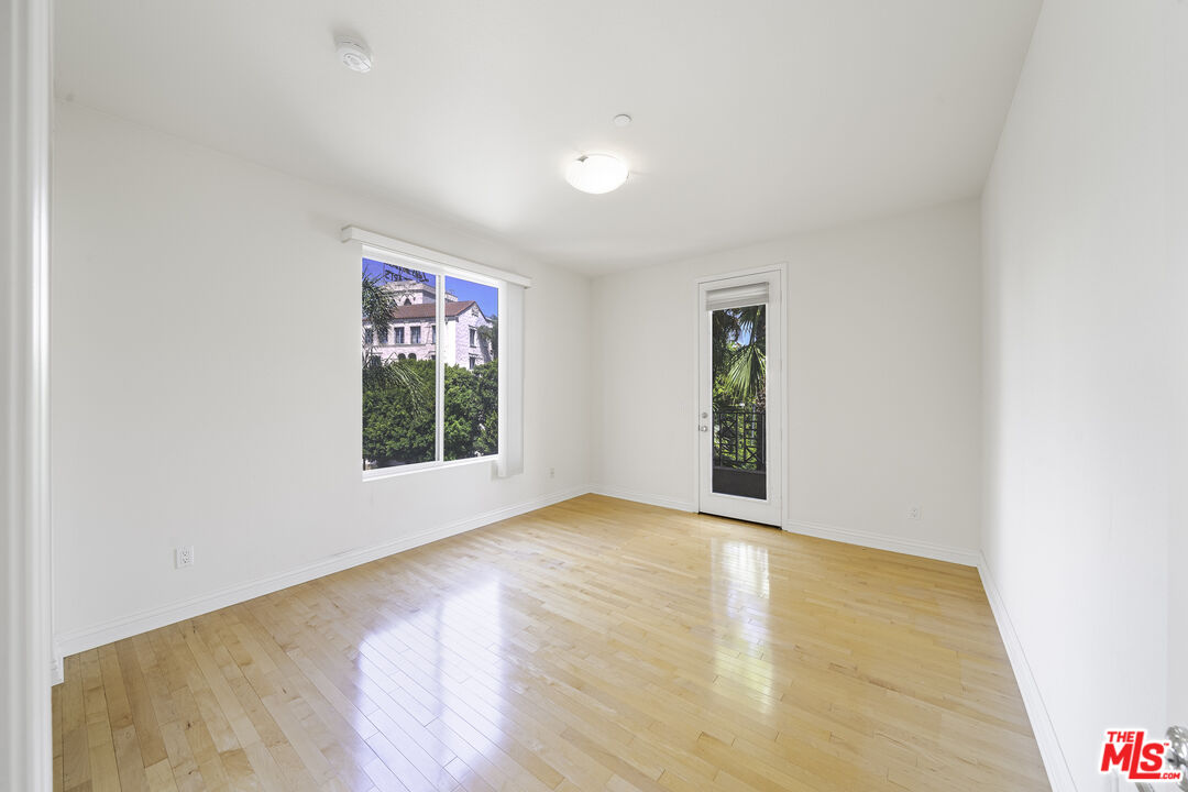 MLS #25615937 image #24