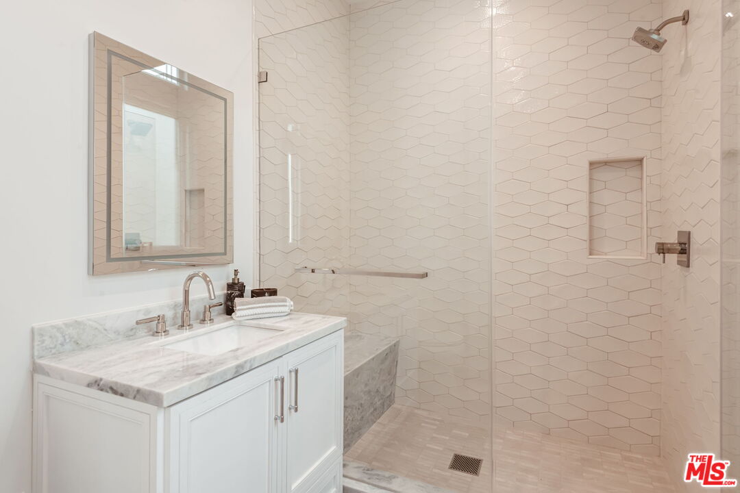 MLS #25616007 image #22