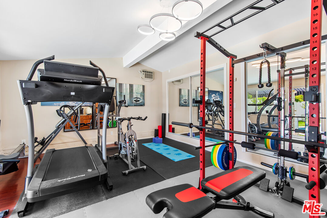 MLS #25616025 image #24