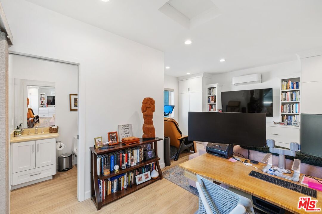 MLS #25616061 image #26