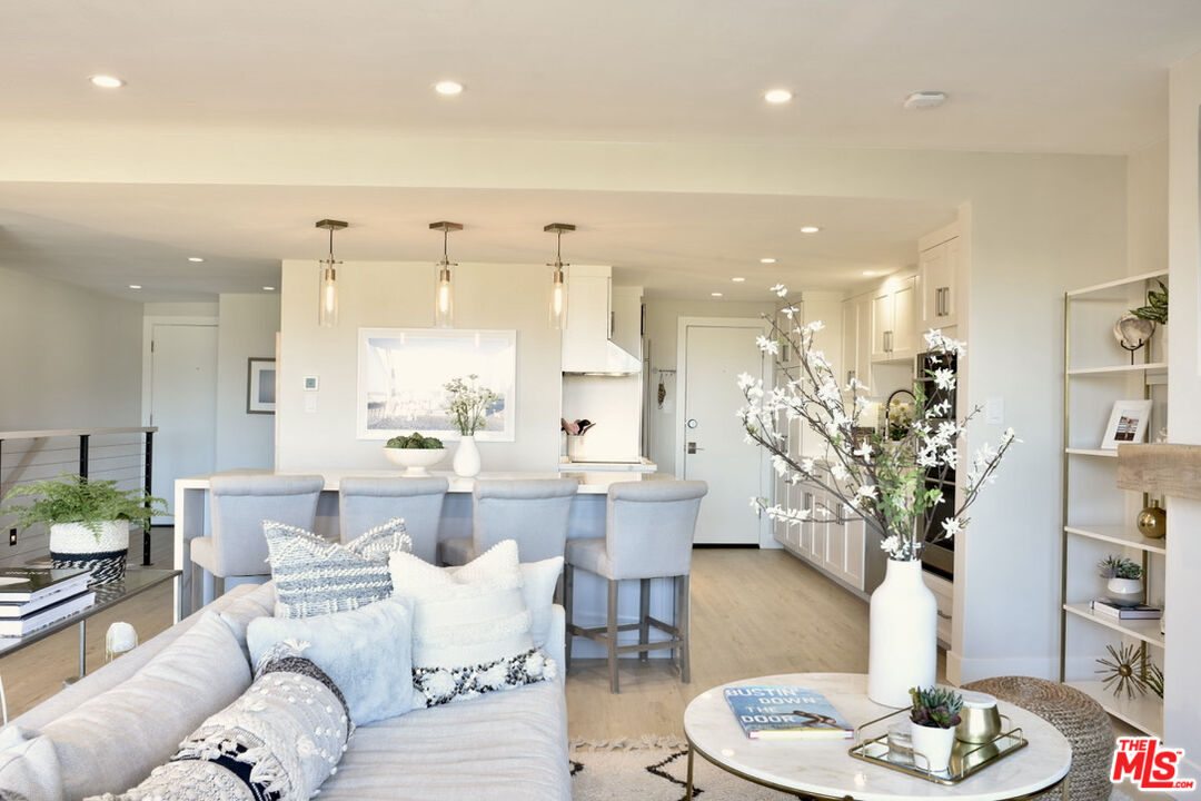 MLS #25616121 image #0