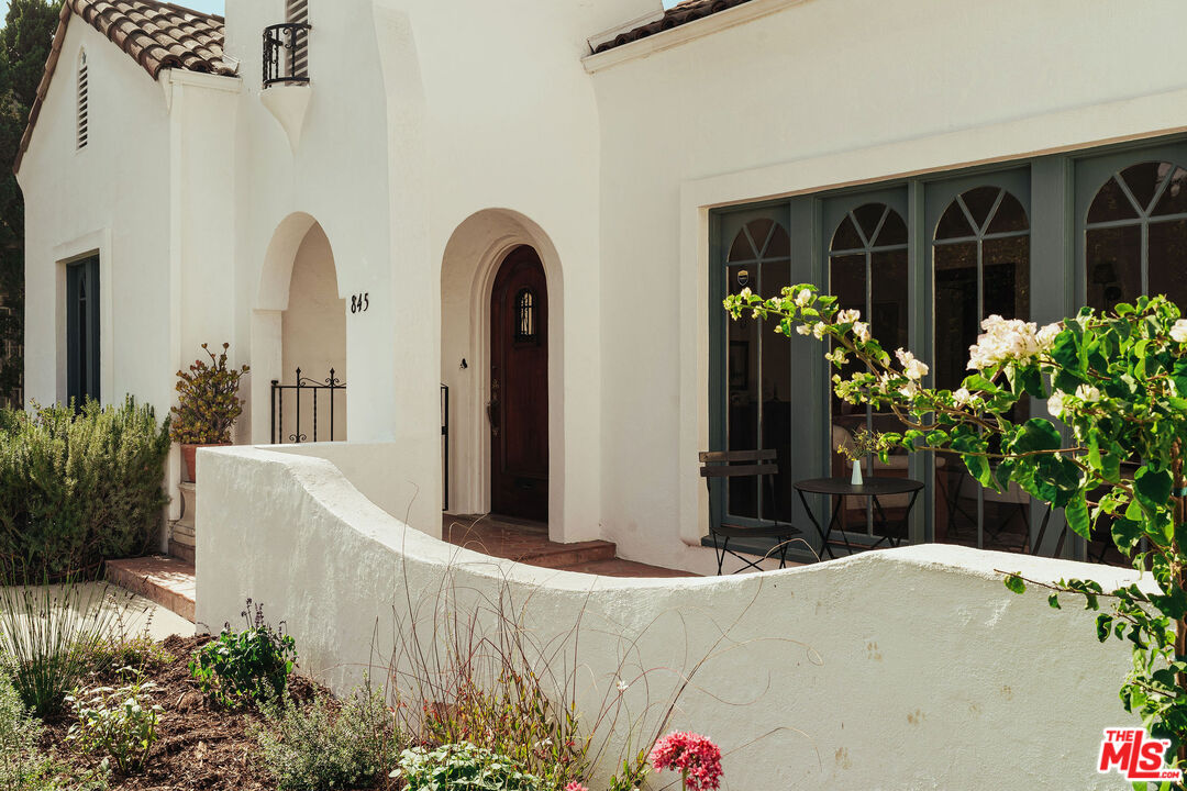 MLS #25616297 image #2