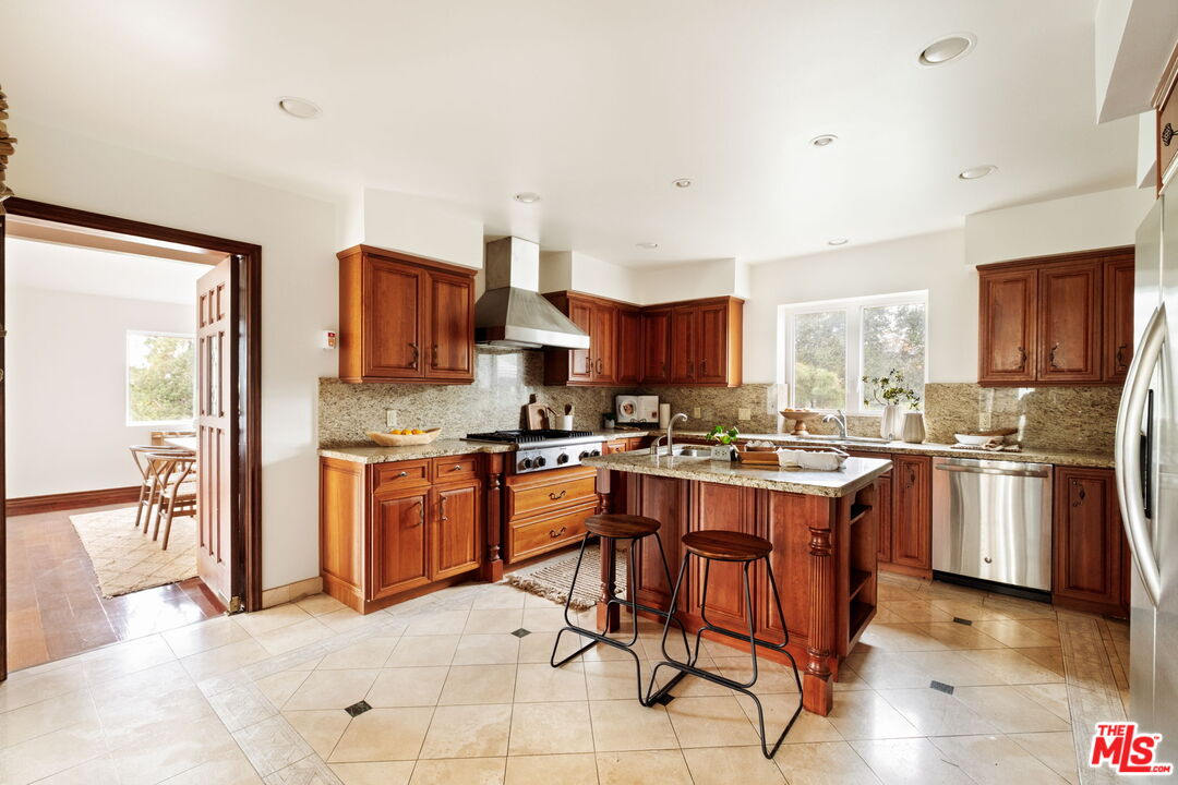 MLS #25616393 image #16