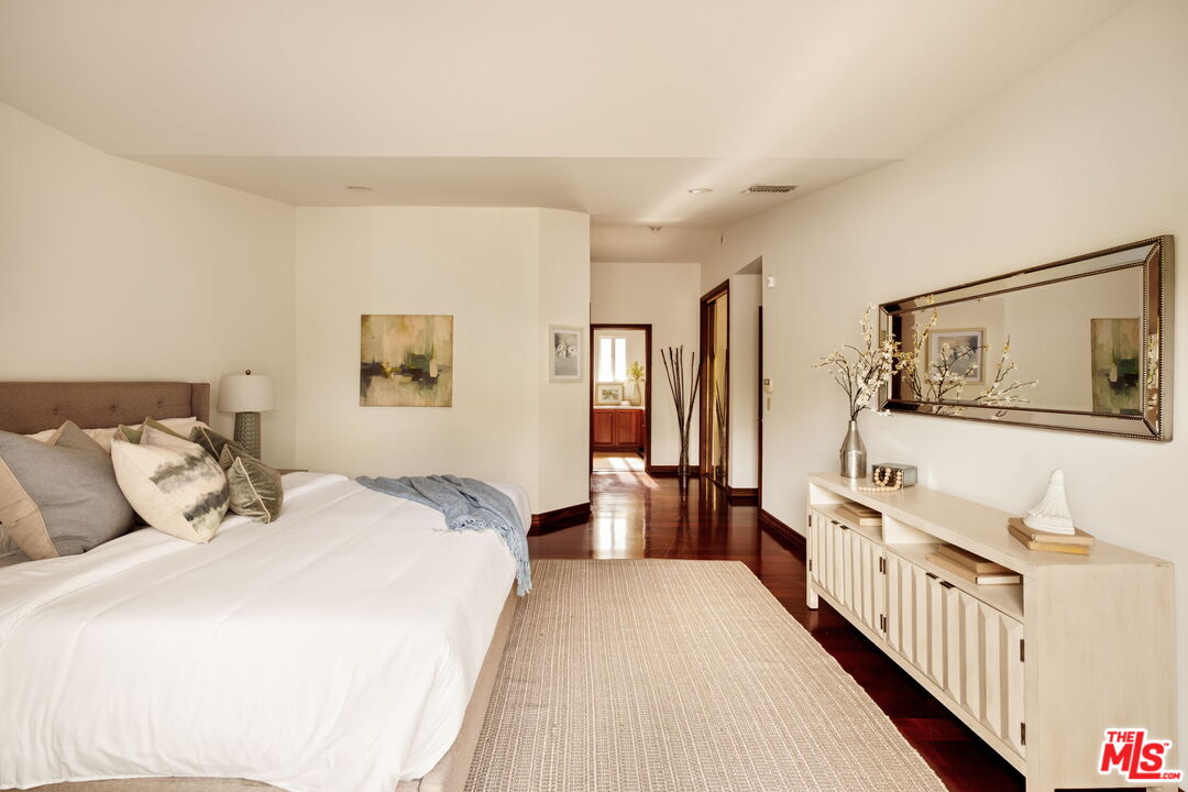 MLS #25616393 image #23