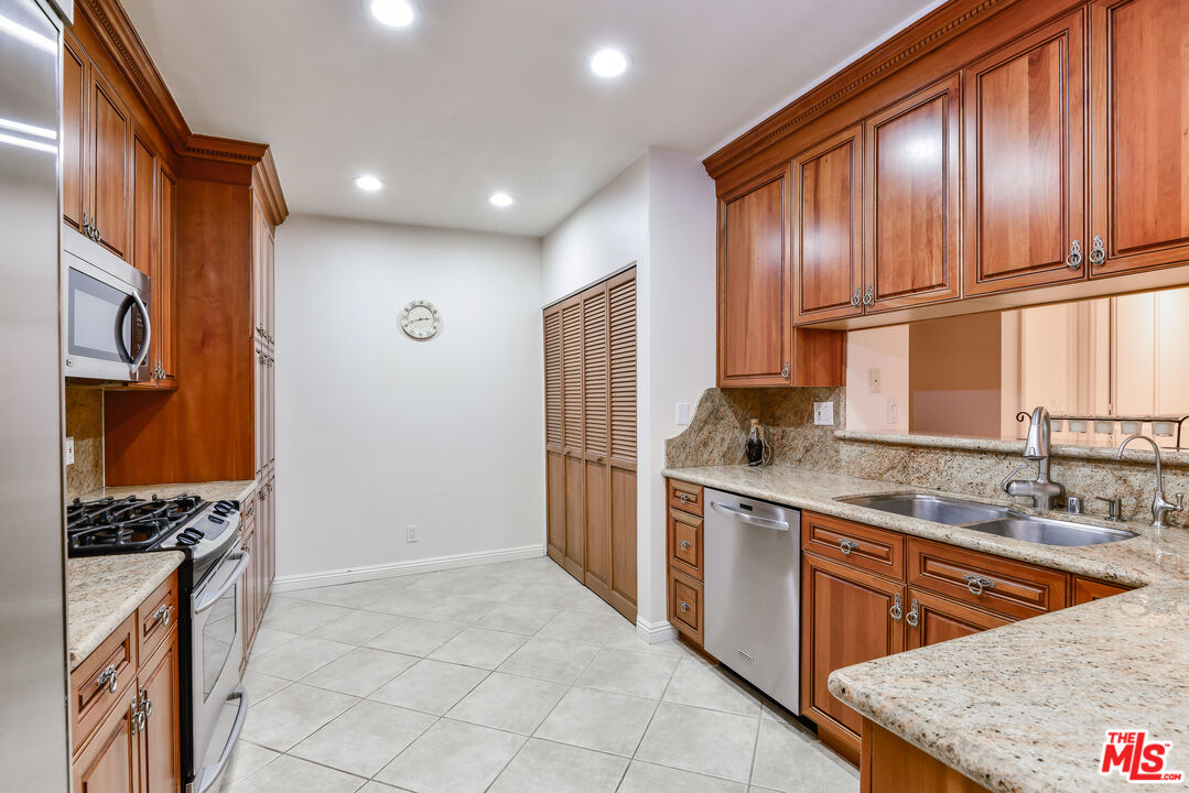 MLS #25616399 image #12