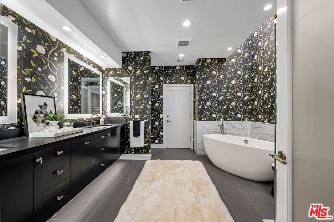 MLS #25616413 image #23