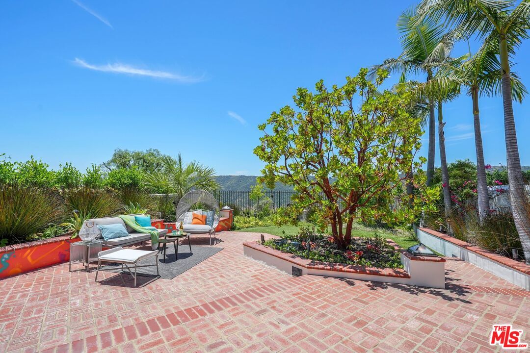 MLS #25616413 image #44