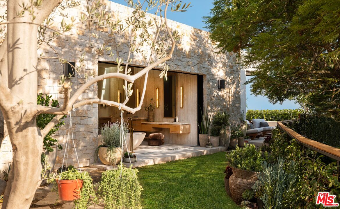 MLS #25616527 image #20