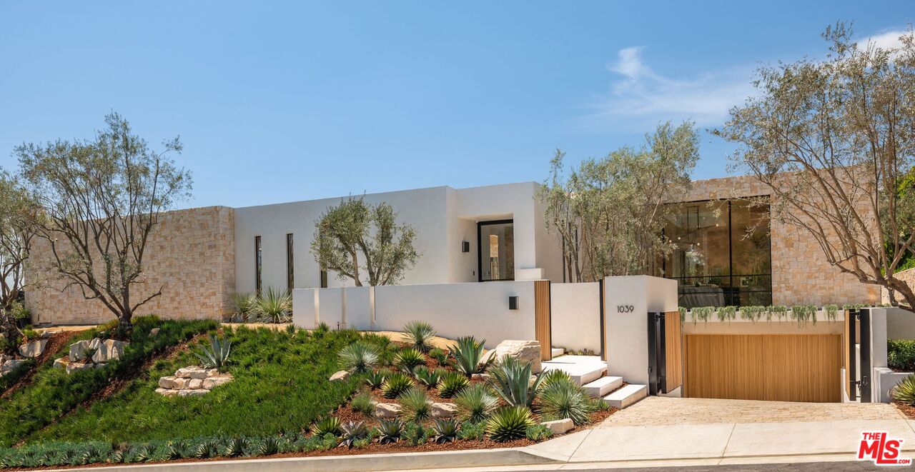 MLS #25616527 image #2