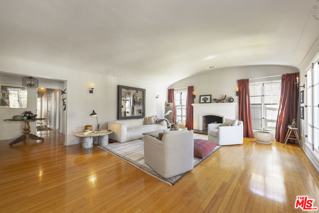 MLS #25616533 image #15