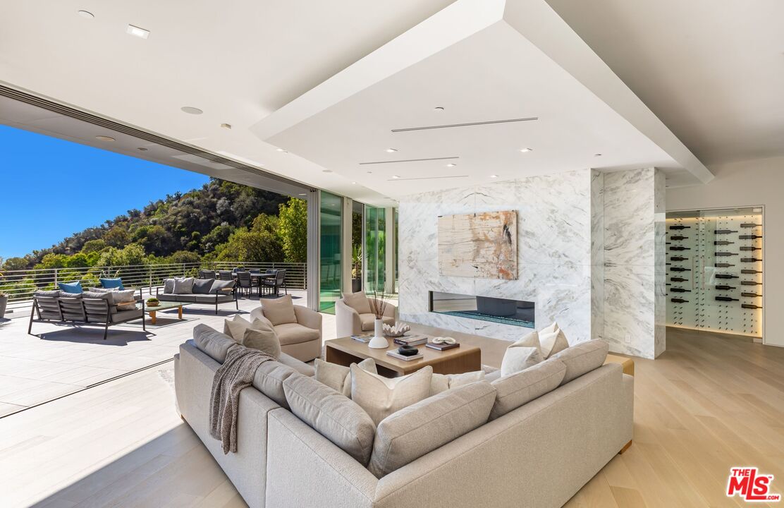 MLS #25616585 image #3