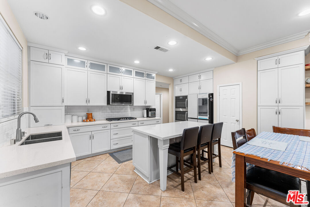 MLS #25616597 image #12