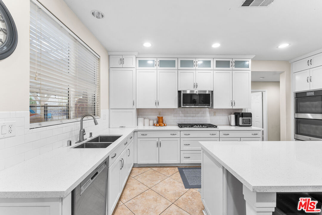 MLS #25616597 image #13