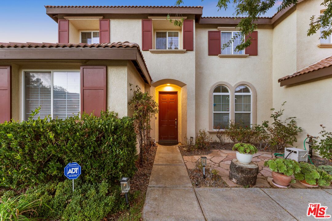 MLS #25616597 image #0