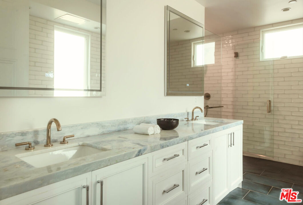 MLS #25616633 image #27