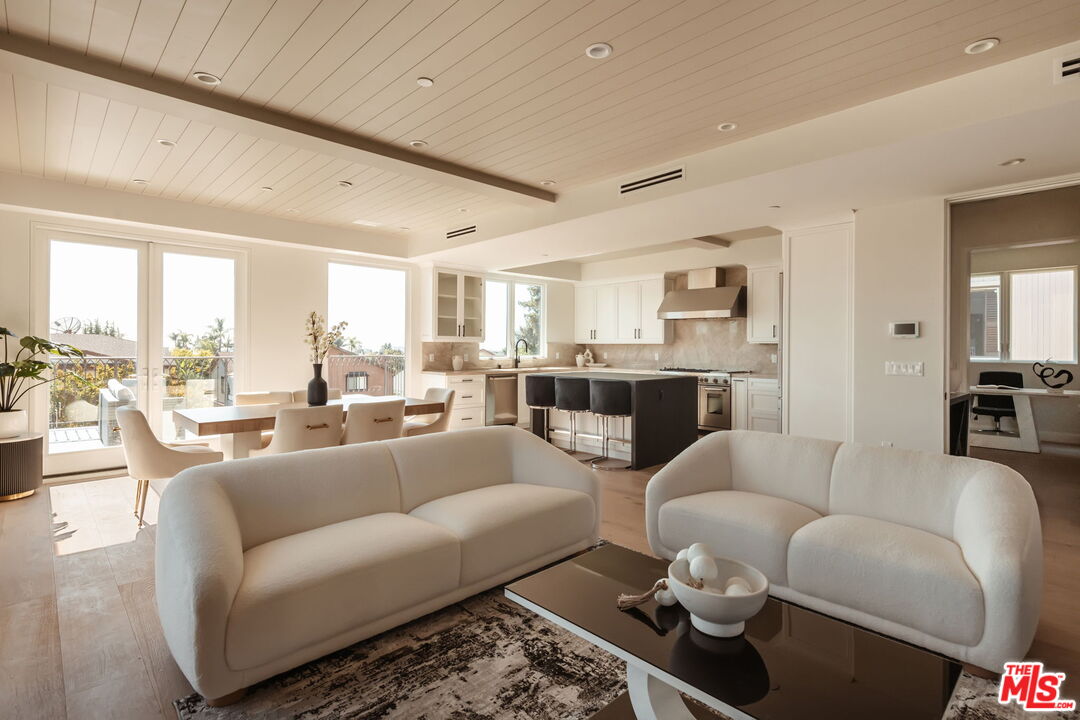 MLS #25616633 image #0