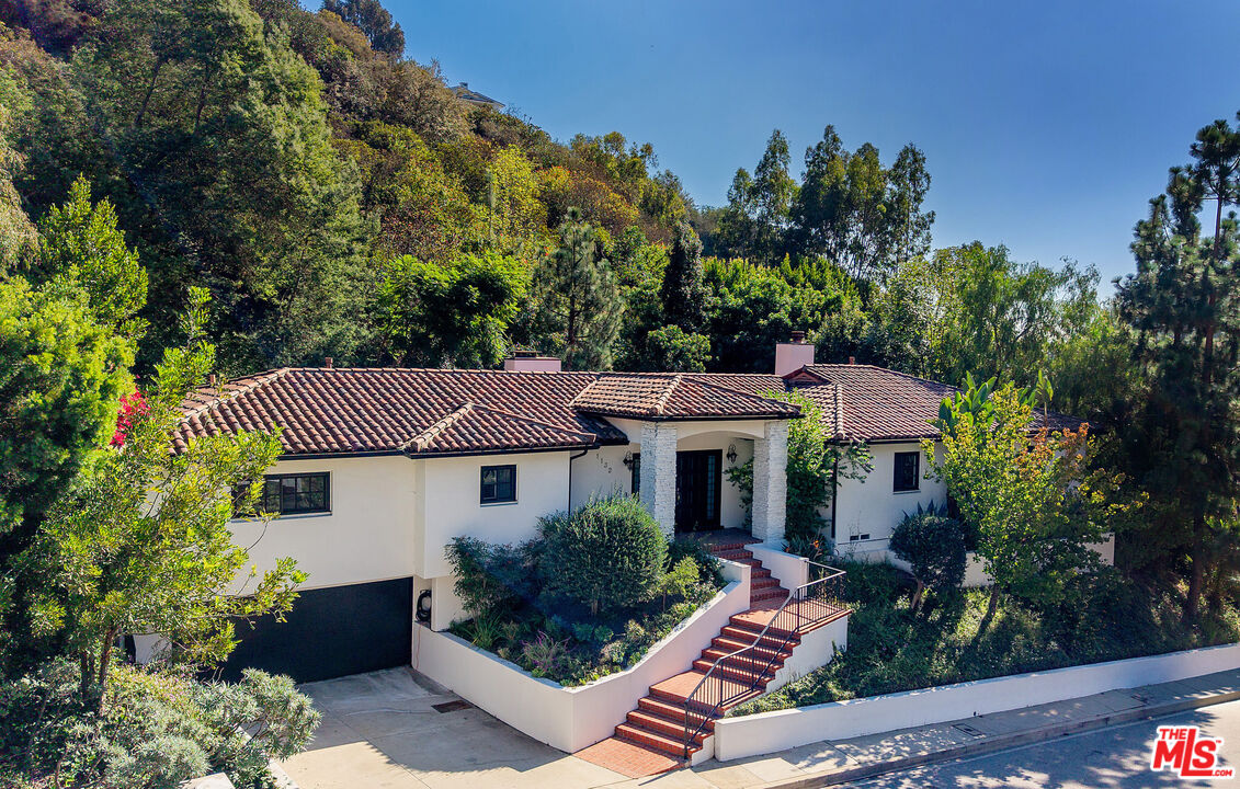 MLS #25616731 image #2