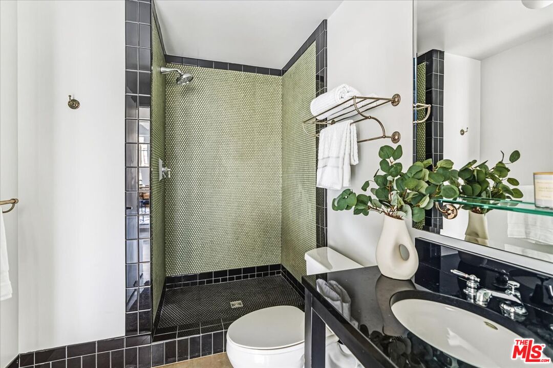 MLS #25616737 image #18