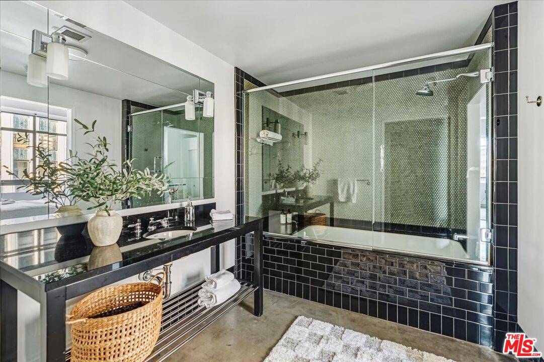 MLS #25616737 image #23