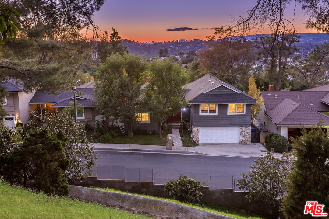 MLS #25616759 image #0