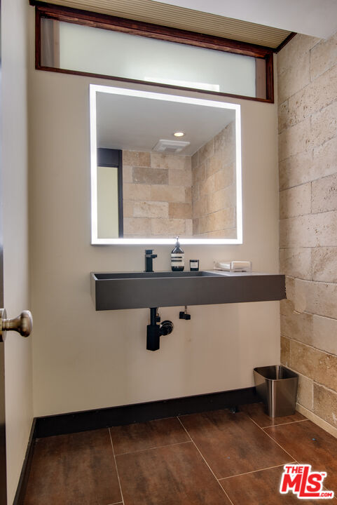 MLS #25616775 image #10