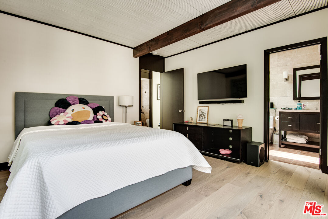 MLS #25616775 image #13